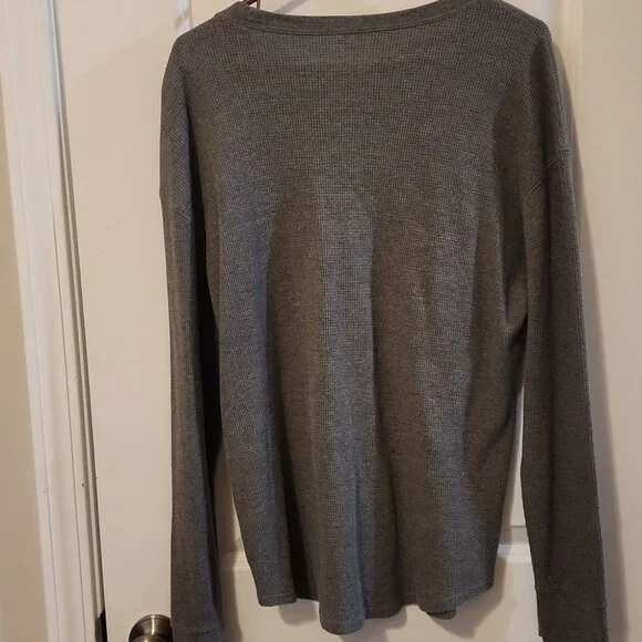 Time and Tru Heather Gray Knit Sweate Size Larger - Picture 2 of 4